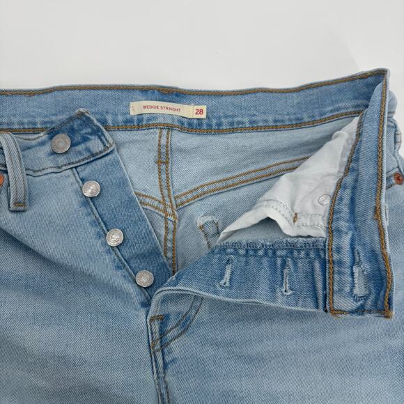 Levi's Women's Size 28 Wedgie Straight Light Wash Denim Jeans Cotton Stretch - Picture 8 of 13